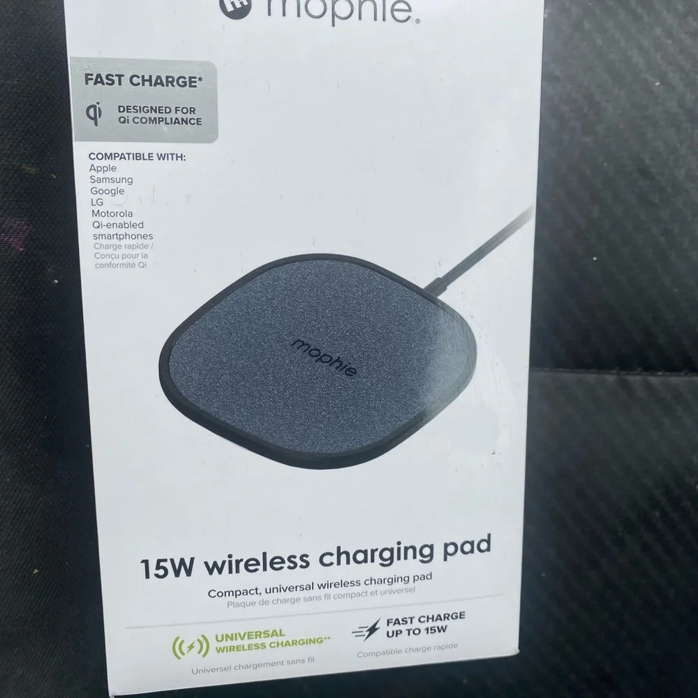 NEW mophie 15W Universal Wireless Charge Pad, Qi-Compatible Charger